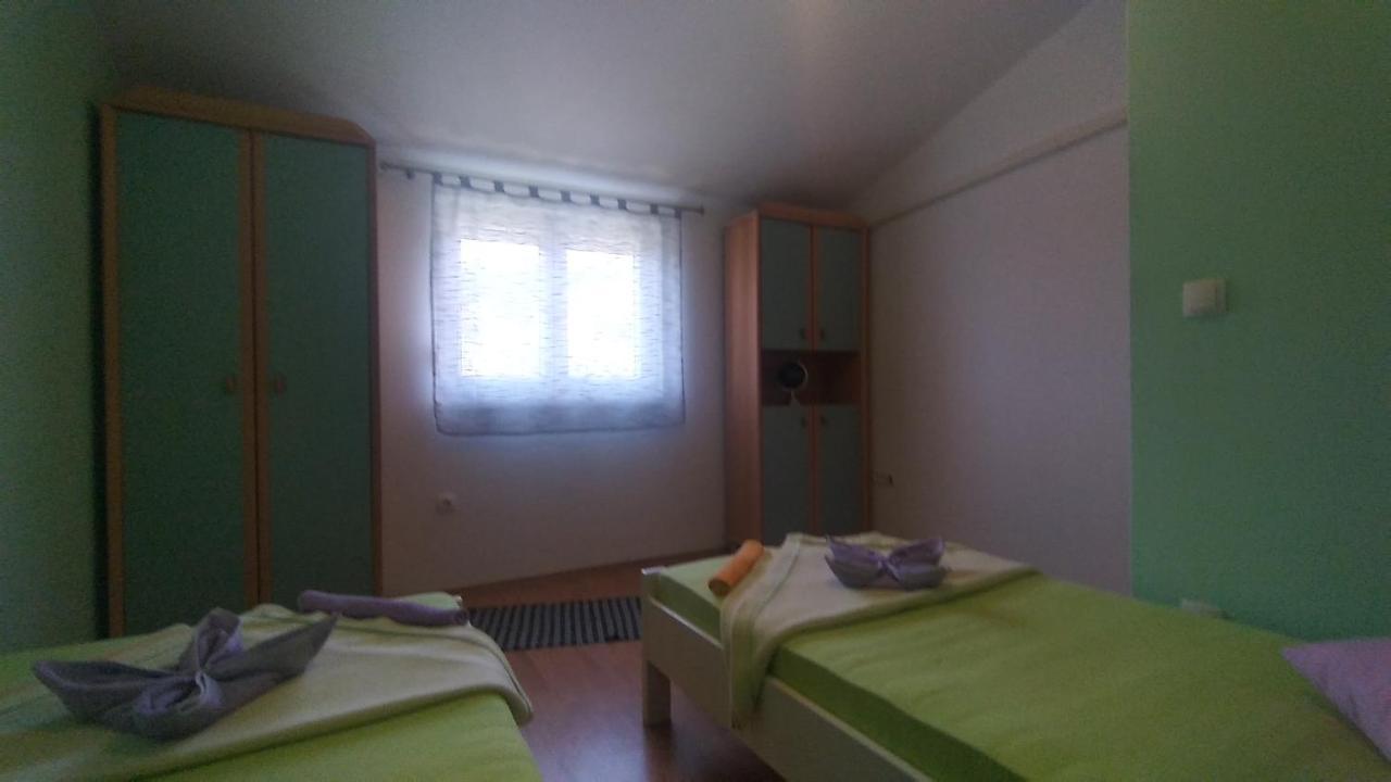 Apartman Ana Пула Екстериор снимка