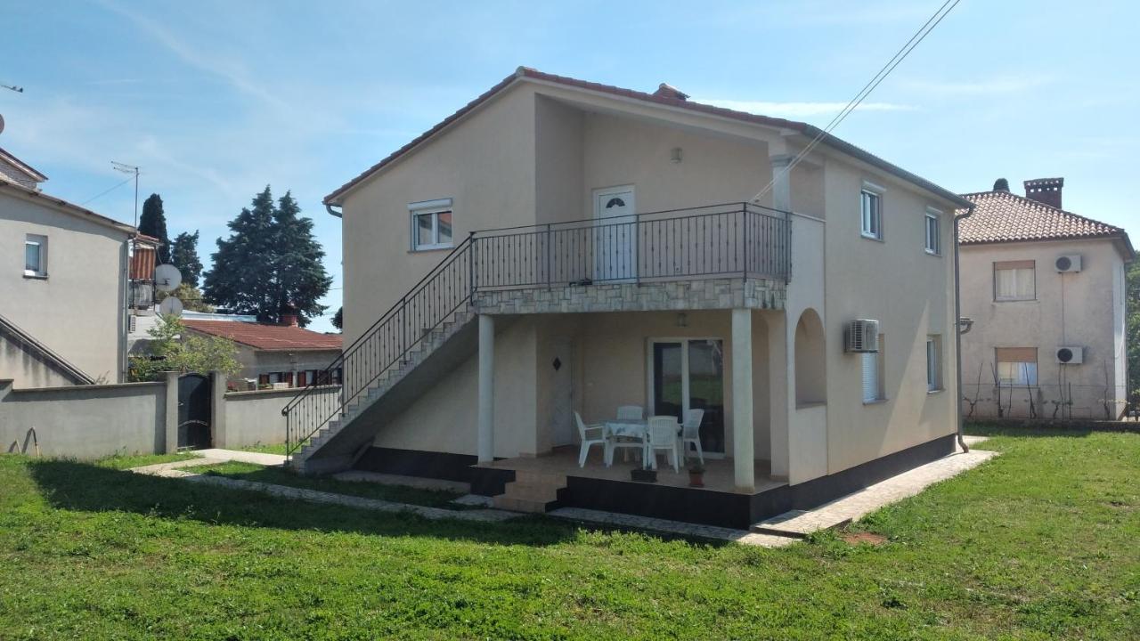 Apartman Ana Пула Екстериор снимка